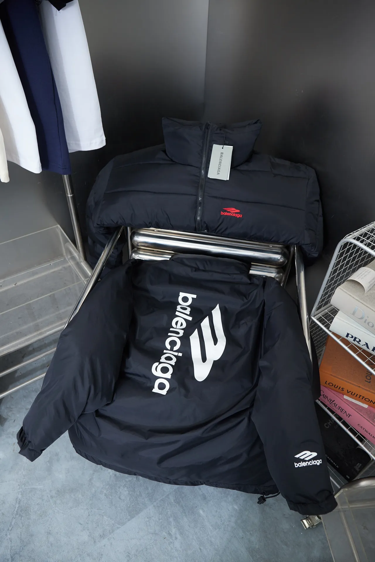 𝘽𝘼𝙇𝙀𝙉𝘾𝙄𝘼𝙂𝘼 BLCG × SKIWEAR -3BSPORTS ICO NSKI PUFFER · 、 · 4 · · 330 · 500 · Black White . · ， · · · logo · logo · ： /Black Size：46/48/50/52